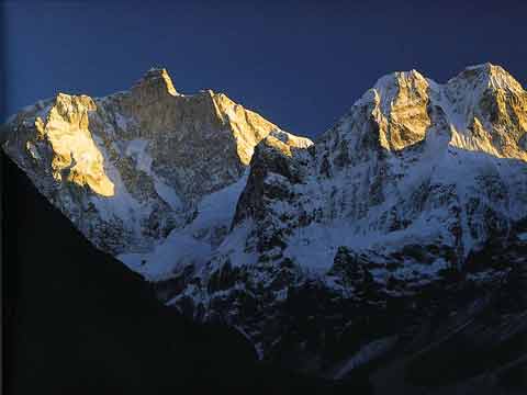 
Jannu North Face, Sobithonge and Phole - Himalaya Alpine Style: The Most Challenging Routes on the Highest Peaks book
